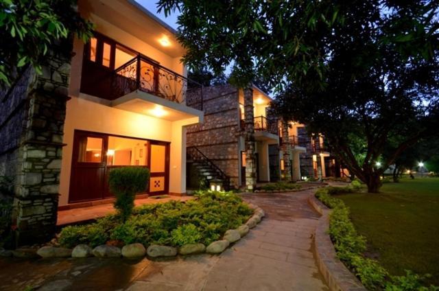 Corbett Suman Grand Hotel Corbett National Park Eksteriør billede