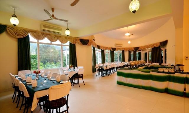 Corbett Suman Grand Hotel Corbett National Park Eksteriør billede